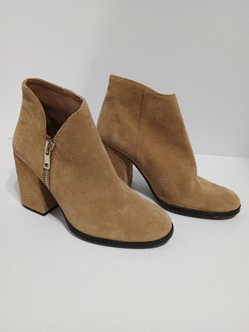 Zara Trafaluc Tan Suede Ankle Booties EU 39 US 8 Gold Zip Block Heel